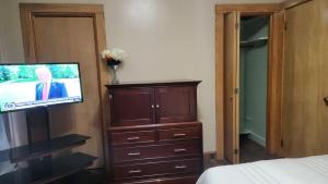 Cozy Newly Furnished 2-Bedroom Home, Manchester