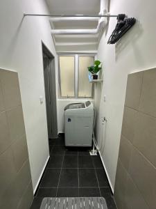 Equine Signature Stay