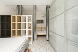 Elegant Comfort Milan Prime Area with AC & WI-FI