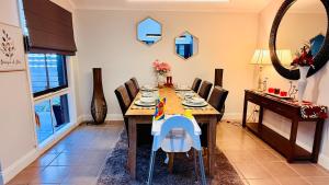 더보 A Striking Contemporary Home in the Heart of Dubbo 5mins drive to DUBBO ZOO & 4mins to DUBBO GOLF CL 싱글룸 로비