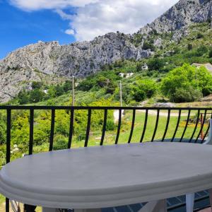 Apartman sa 2 balkona i pogledom na more