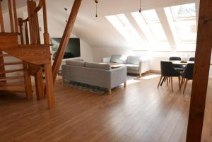 Palėpė Vanagupėje Cozy Attic Retreat