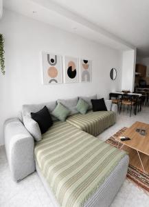 Feels Like Home Cozy & close to the city center