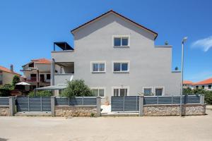 New Apartment Q near Slanica beach -Top Location