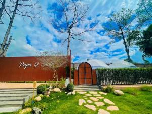 PaPa Q suite Resort