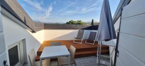 Vialeromadodici Rooms & Apartments