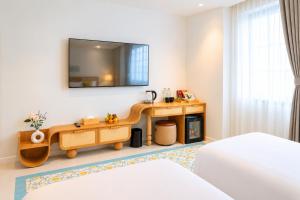 Noska Hotel Sunset Town Sea View & Fireworks