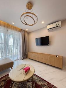 Chloe Homestay - Condo Hotel