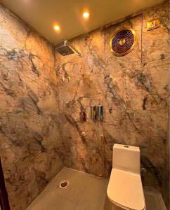 1bhk couple friendly near Airport And Metro
