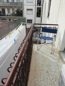 da Paola - Group Getaway - Bright Flat with Balcony WiFi & AC - Private internal Parking for motorbikes and bikes