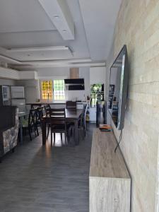 Marks Fahari Retreat