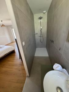 Modern 3-Bedroom House - Terrace - Parking