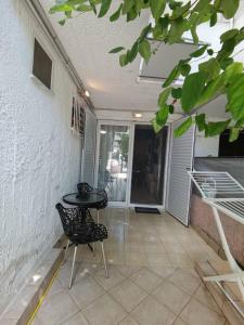 Andres house