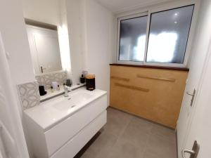 Appartement de 99m2 proche de la mer rénové, 3 chambres
