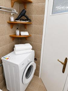 Anatolis Apartment near Airport,Rafina Port,Beach
