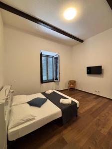 Sweety Rome House