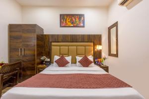 Hotel Apple Tree - Near Mahipalpur Market