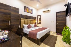 Hotel Apple Tree - Near Mahipalpur Market