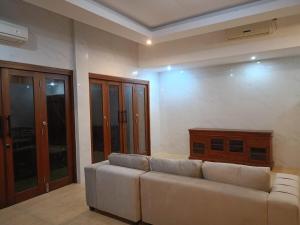 Saren Berawa, Monthly Vacation Home