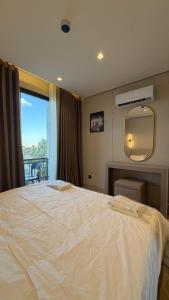 302 tara-JRE Jabal Al Lweibdeh with stunning view