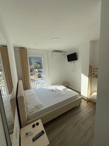 Hotel SKURA , Librazhd