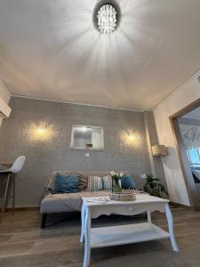 Beachfront Luxury Studio with Panoramic Sea View