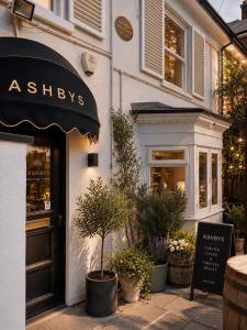 Ashbys Accommodation & Spa hire