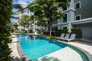 Rawai beach condo The Title V - walk to everything