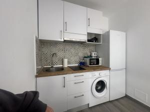 Cozy Studio with AC & Barbecue, close to the Sea
