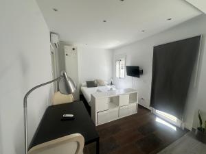 Cozy Studio with AC & Barbecue, close to the Sea