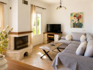 Imerolia House