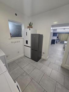 Longbridge 76 Room 2