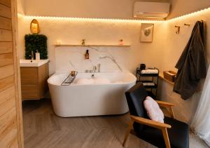 DU HISKA Private Wellness Retreat