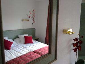 Hotels Cour Du Tonnelier : photos des chambres