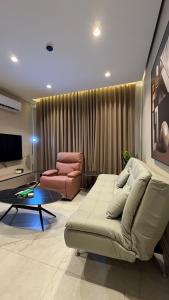 305 tara-JRE Jabal Al Lweibdeh with stunning view