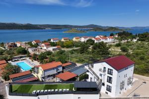 Adria Breeze Pool Apartments