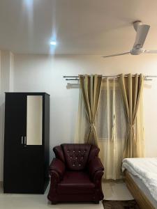 Swagat Guest House Walking distance from New LGBI Airport Terminal -2