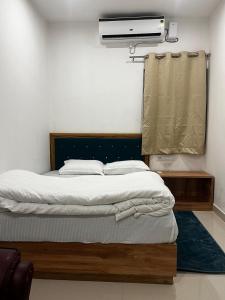 Swagat Guest House Walking distance from New LGBI Airport Terminal -2