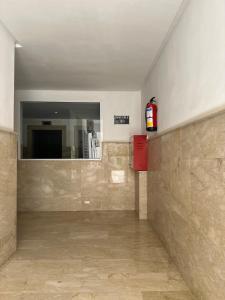 Wood-Finish Home Pool Premium Bedding Self-Check in 7 Min from Marina