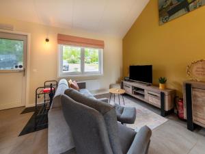 Cosy chalet near Durbuy in nature