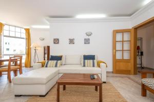 Serene Stay Algarve - Near Cabanas Beach & Train