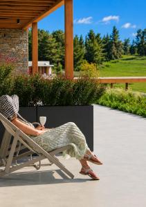 Summer Scents Suites Sani by Granari Rentals