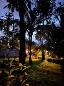 Secret Beach Beachfront Bungalow