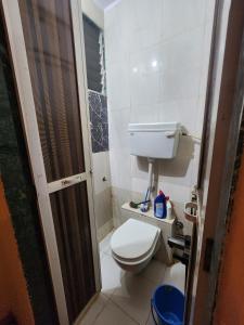 Cozy 1BHK Near Airoli & Rabale 50In Smart TV AC
