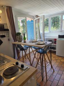 Joli petit appartement Hameau de la Garrigue à Mollans sur Ouvèze