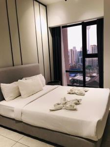 AXON suites Aurora