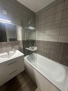 Pegase phenix studio cabine et balcon vue montagne