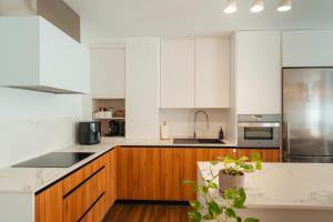 Modern apartment with pool, 5 minutes from the beach