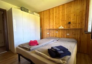 Casa Nico vicino a Cavalese con terrazzo ideale per 2-3 ospiti