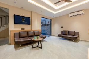The Embassy Inn - Sector 11 & Near Indoor Stadium